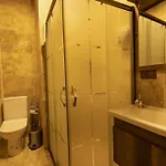 Stone House Hotel *