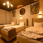 Stone House Hotel *