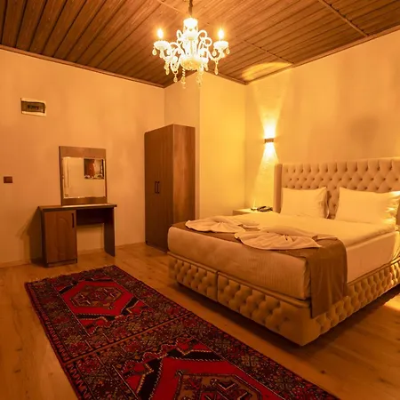 Stone House Hotel *