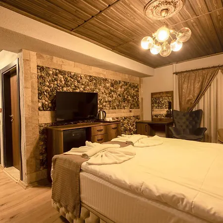 Stone House 호텔 어굽