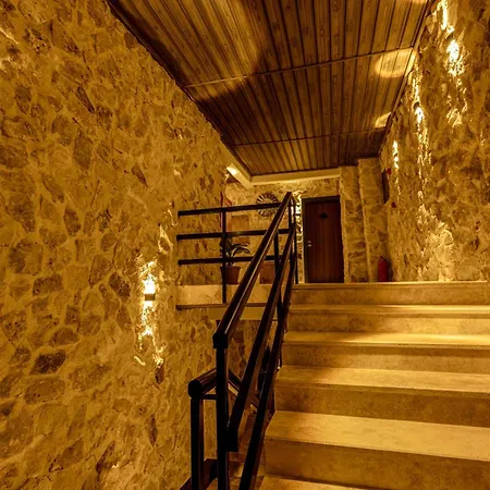 Stone House 호텔 *